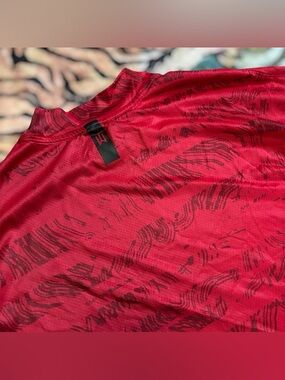 Nike Golf Tiger Woods ADV Dri Fit Mock Polo DJ6842 687 Sunday Red Black Large